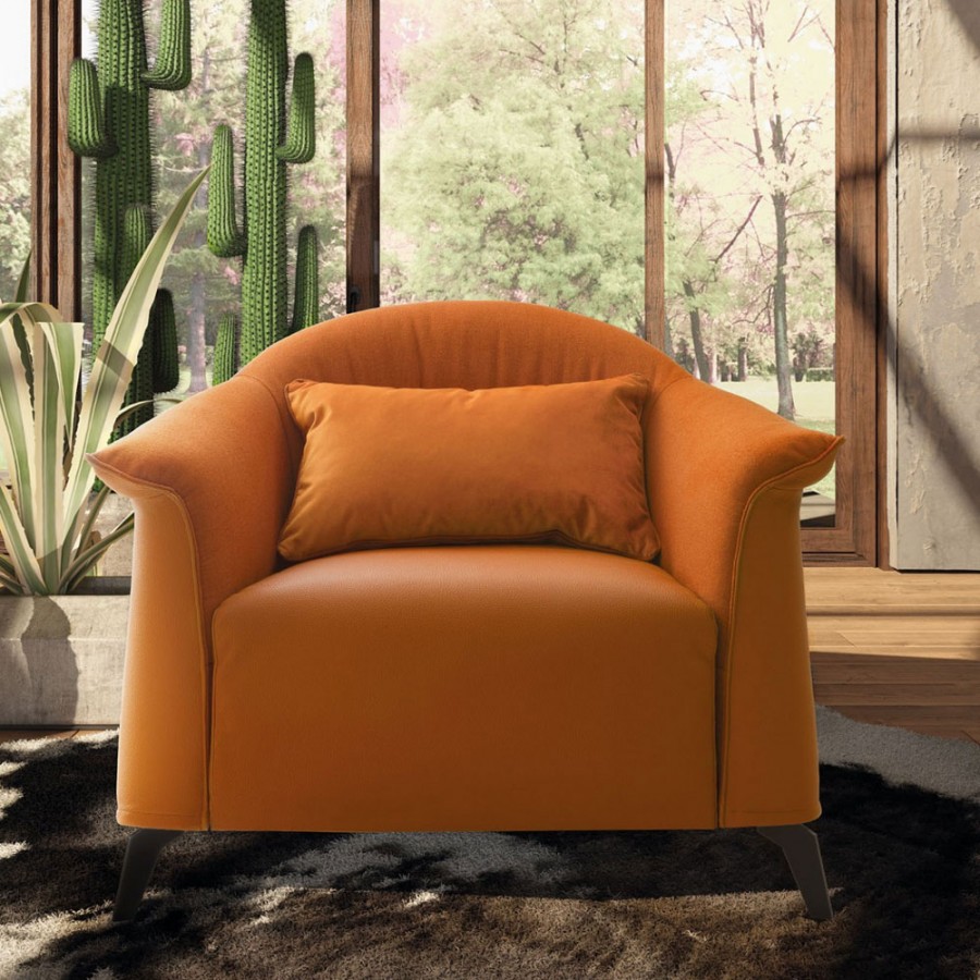 Fotoiu tapitat Le Comfort, Caroline